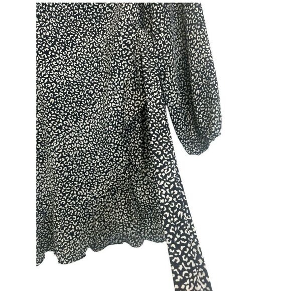 Altar'd State Black and White Print Mini Dress Size Large - Picture 6 of 7